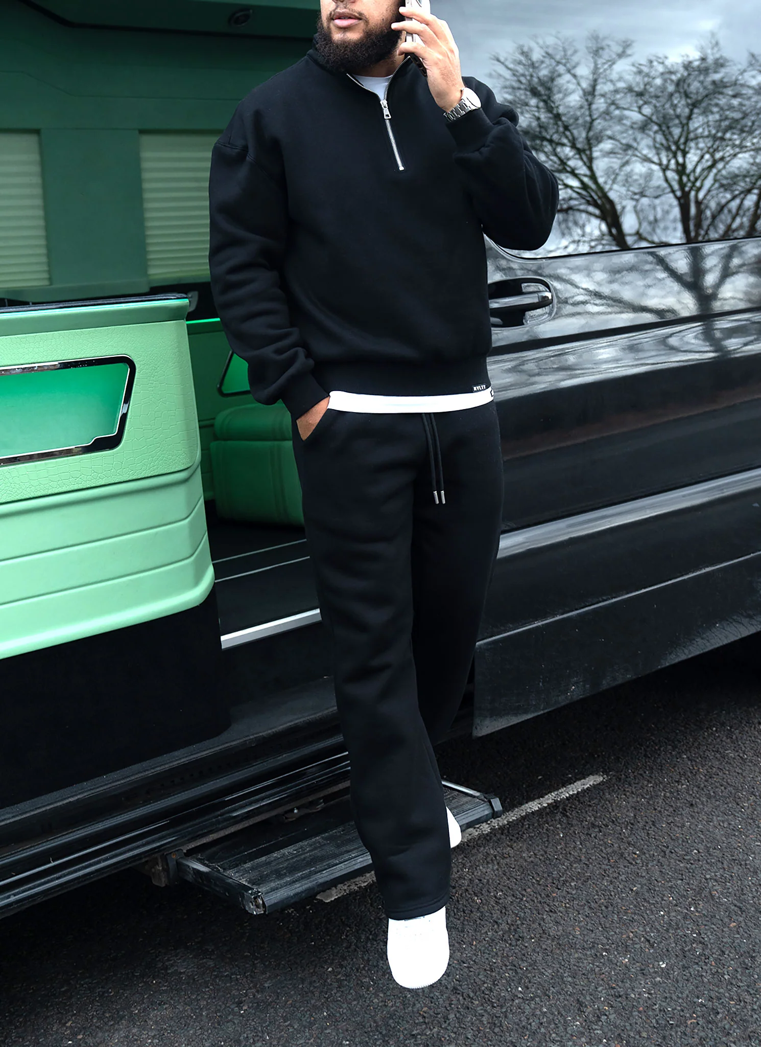 Heavyweight Luxe Quarter Zip - Black - Image 13