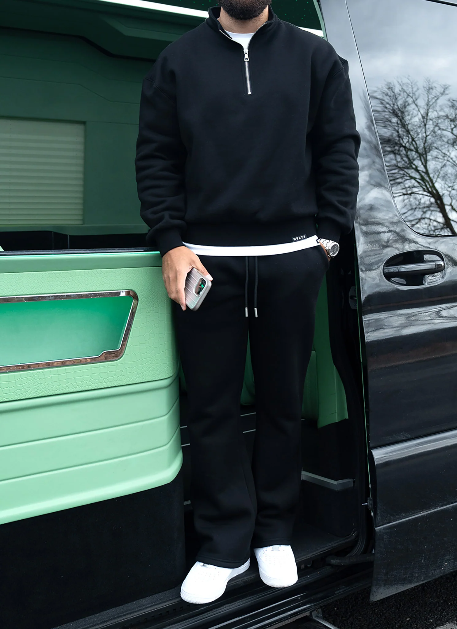 Heavyweight Luxe Quarter Zip - Black - Image 15