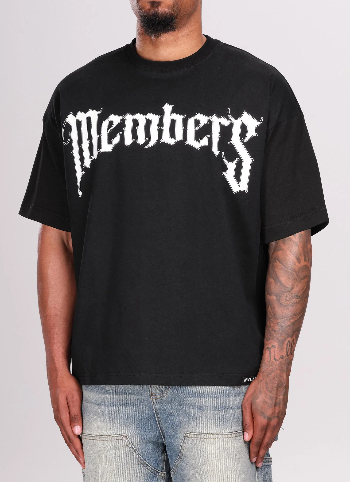 Members Arc T-Shirt - Black - Image 4