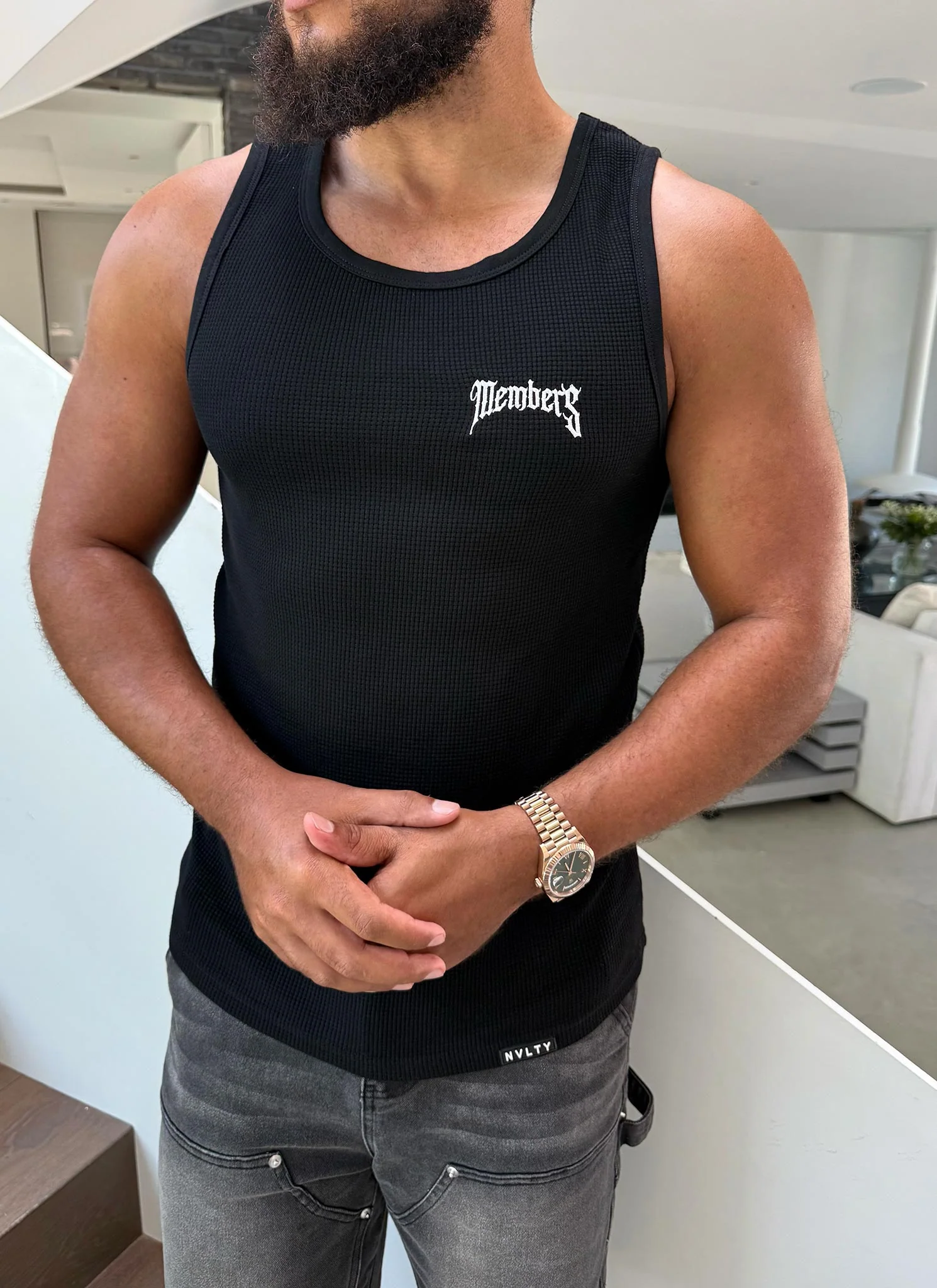 Members Arc Vest - Black - Image 3