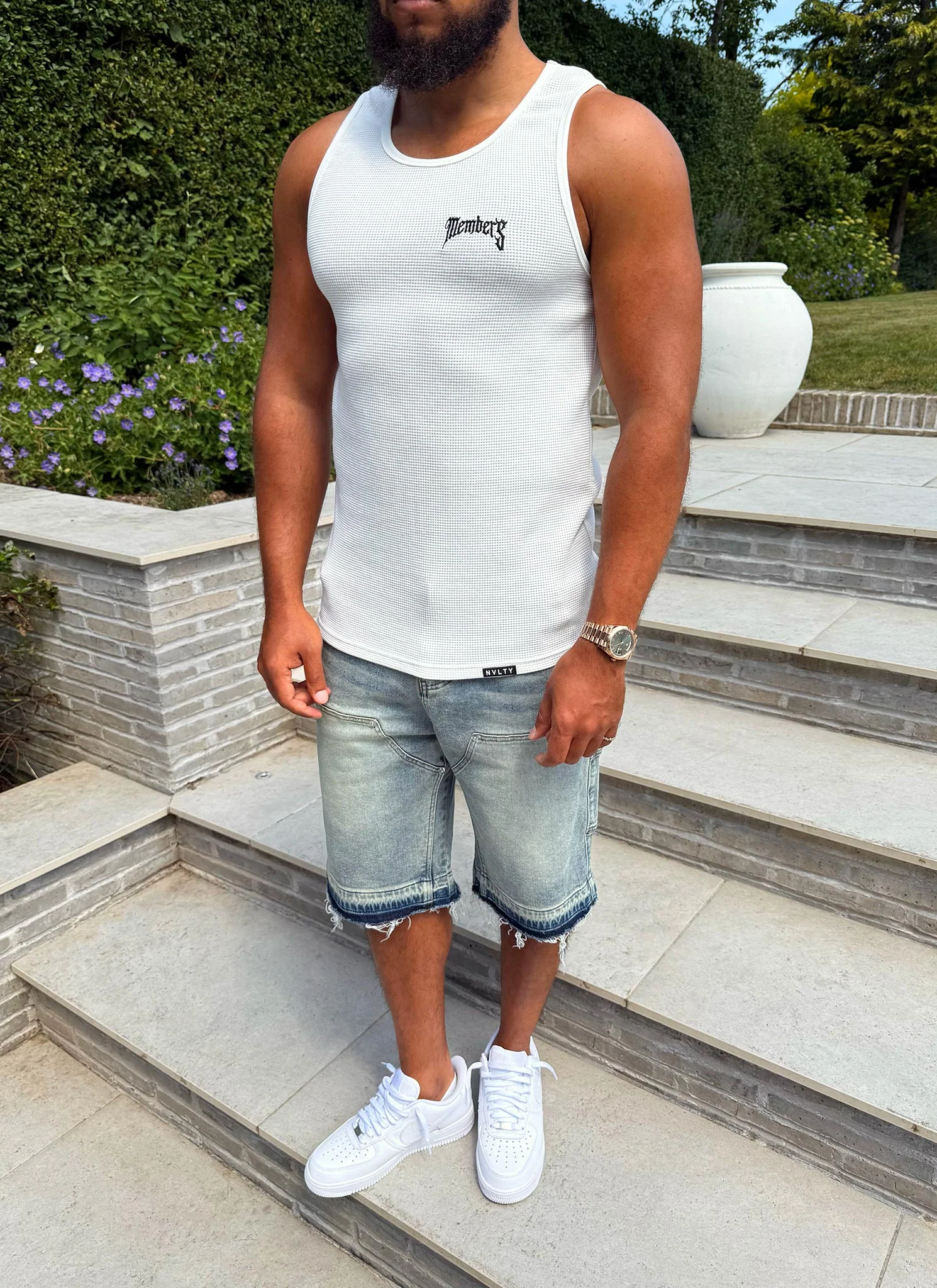 Members Arc Vest - White - Image 8