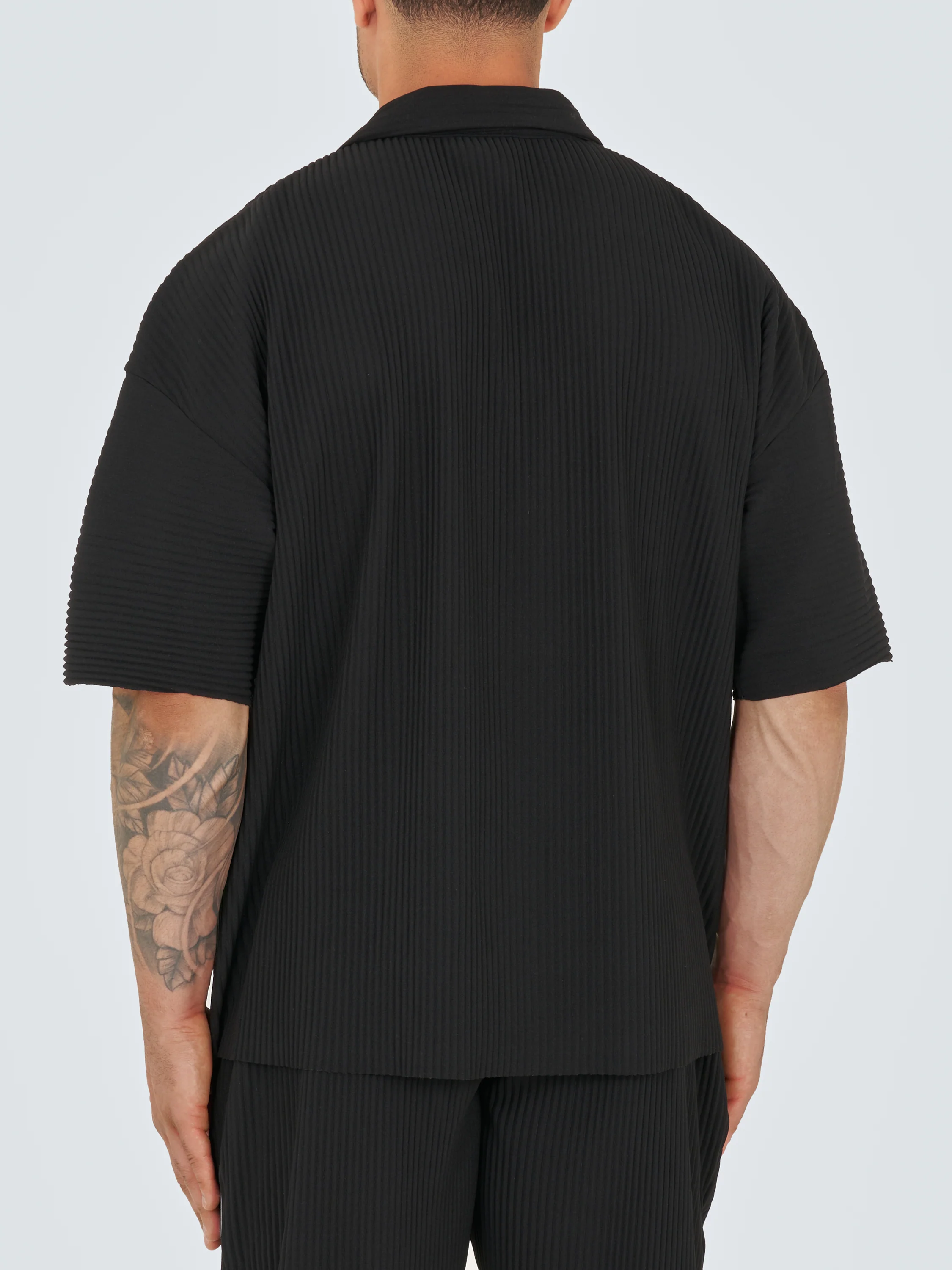 Pleated Drop Shoulder Shirt - Black - Image 4