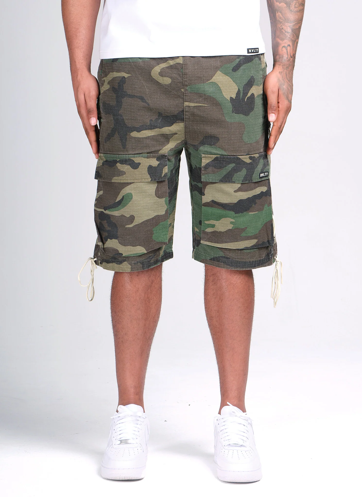 Vintage Lace Cargo Shorts - Camo - Image 3