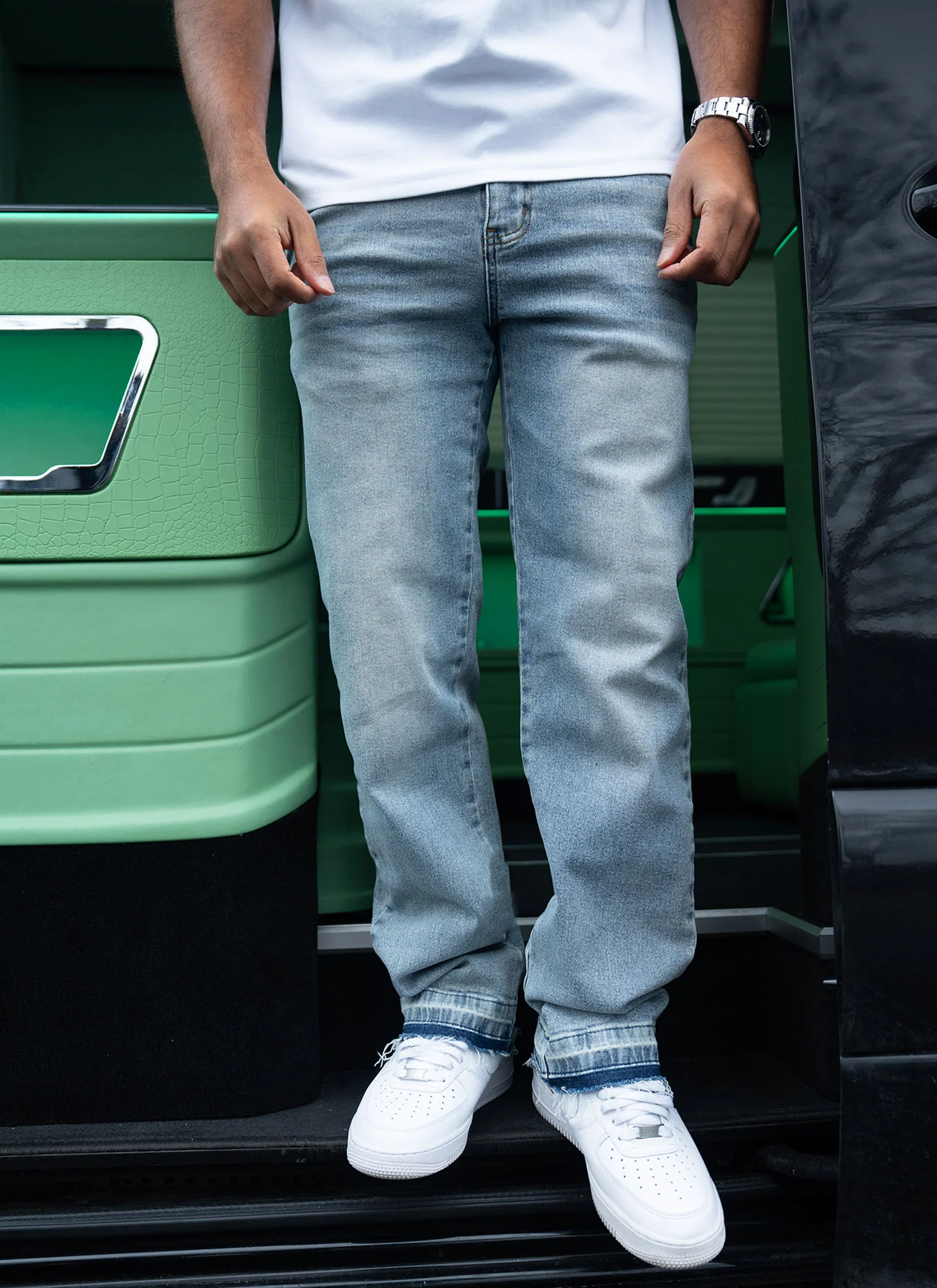 Vintage Raw Hem Jeans - Blue - Image 4
