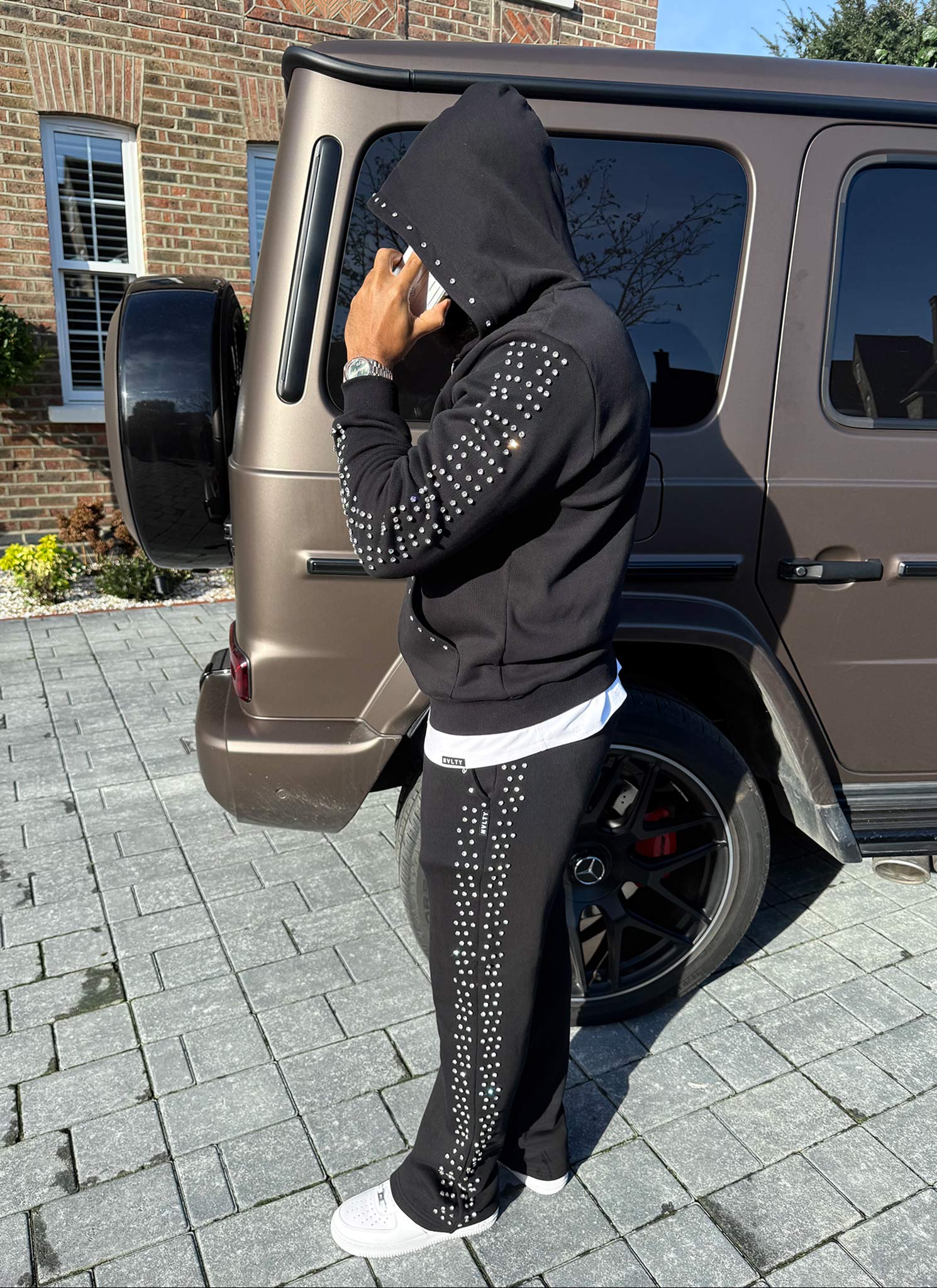 Vintage VVS Zip Hoodie - Black - Image 10